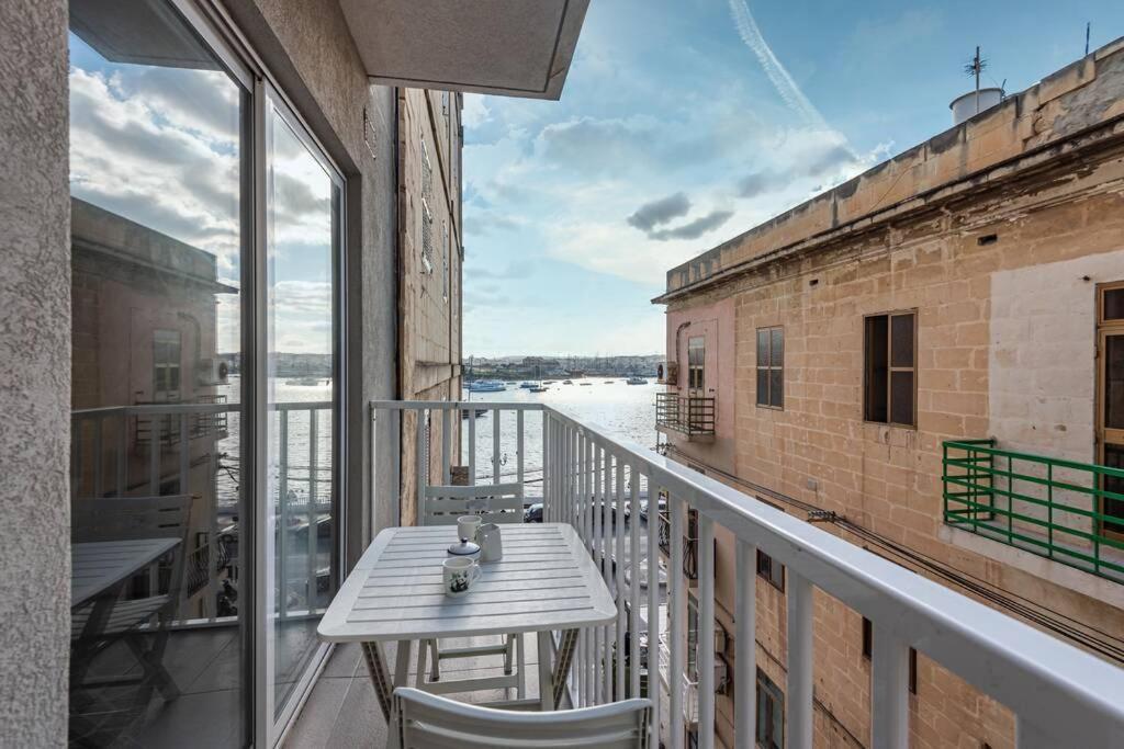 Sliema Smart Seaview Apartment Exterior photo
